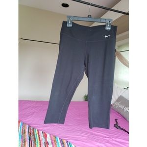 Nike Crop Leggings